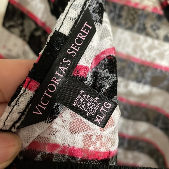 ❤️Victoria Secret lace see thru top❤️ - Picture 3 of 4
